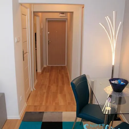 Nifty Sapphire Time Apartment