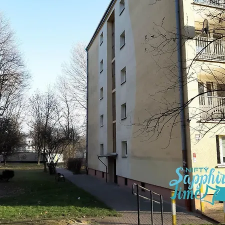 Nifty Sapphire Time Apartment *